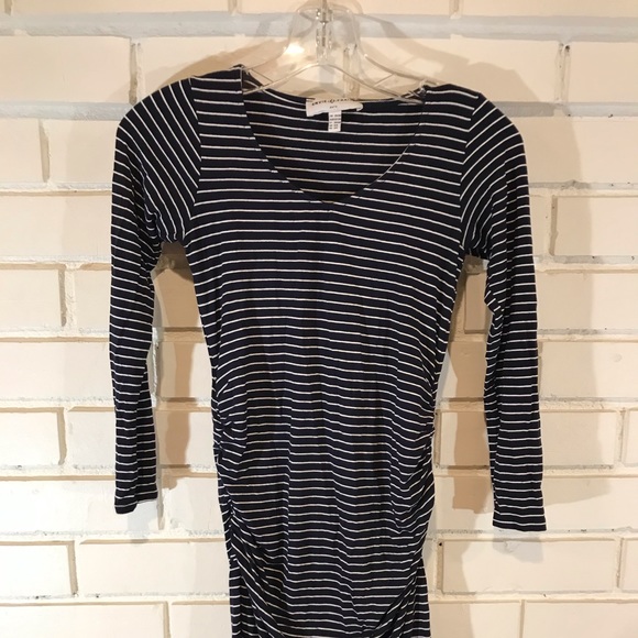 ❌❌❌❌SOLD❌❌❌❌❌❌ Ruched Side Maternity Dress. - Picture 6 of 7